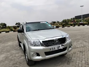 Toyota Hilux 2006 Silver