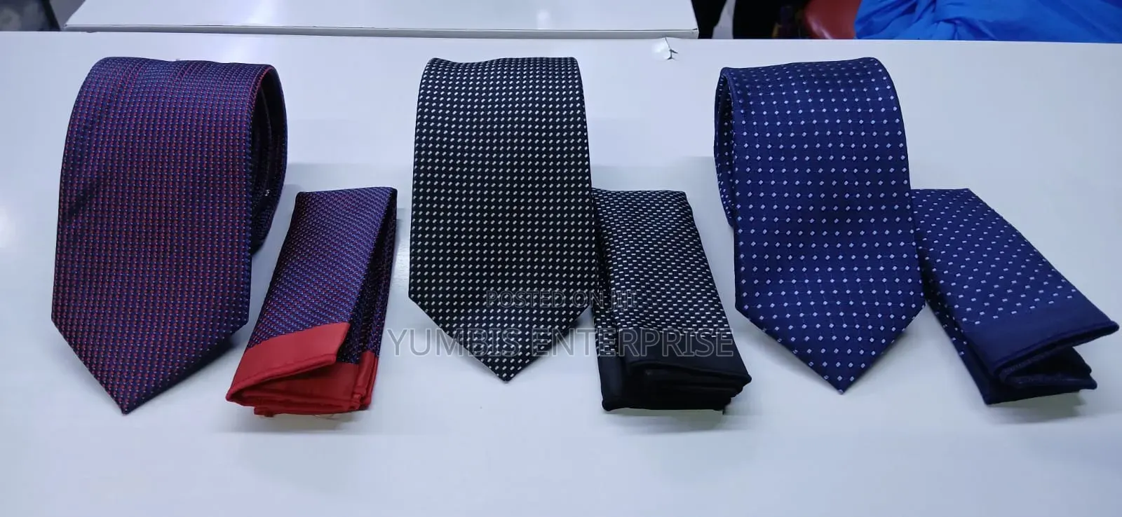 Tie+pocket Square Set at 700