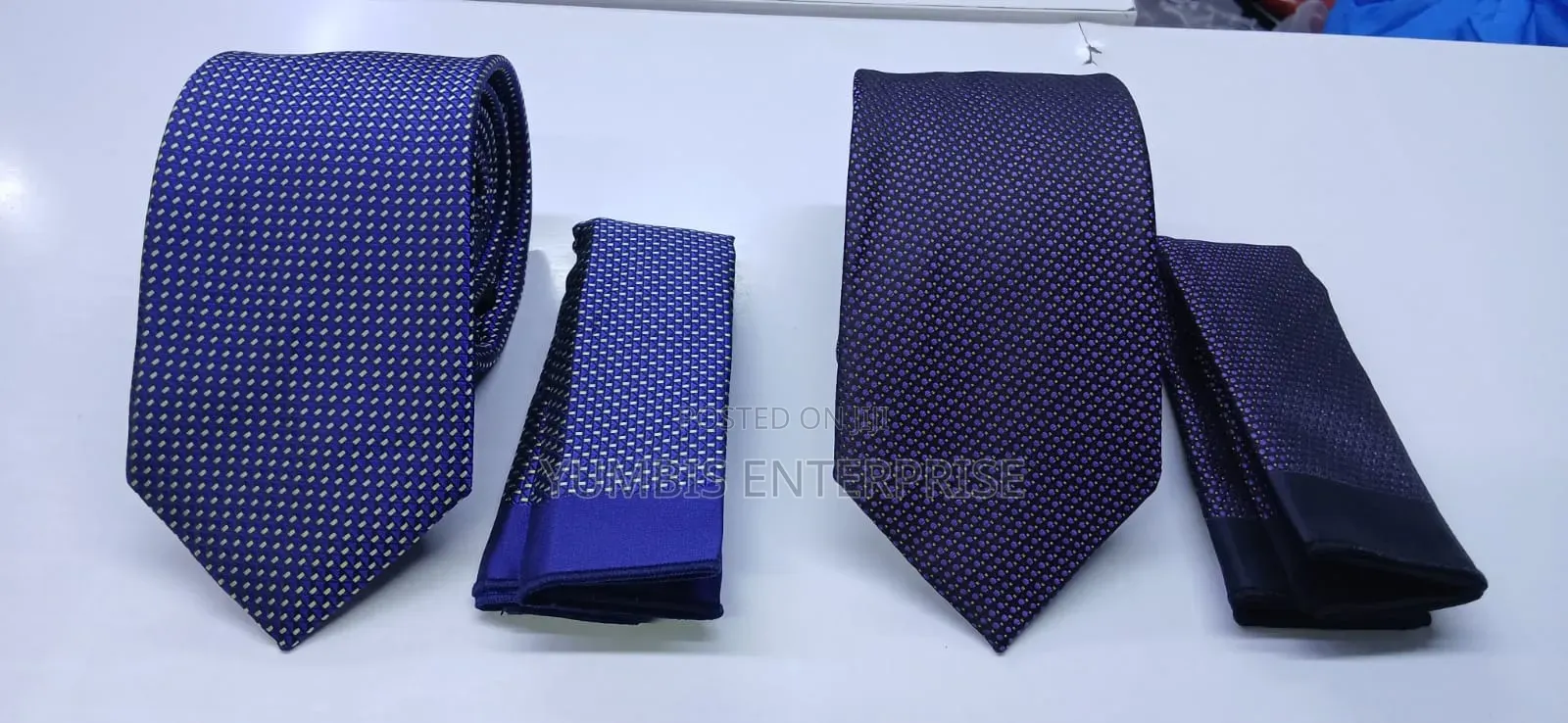 Tie+pocket Square Set at 700