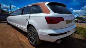 Audi Q7 Limousine for Hire