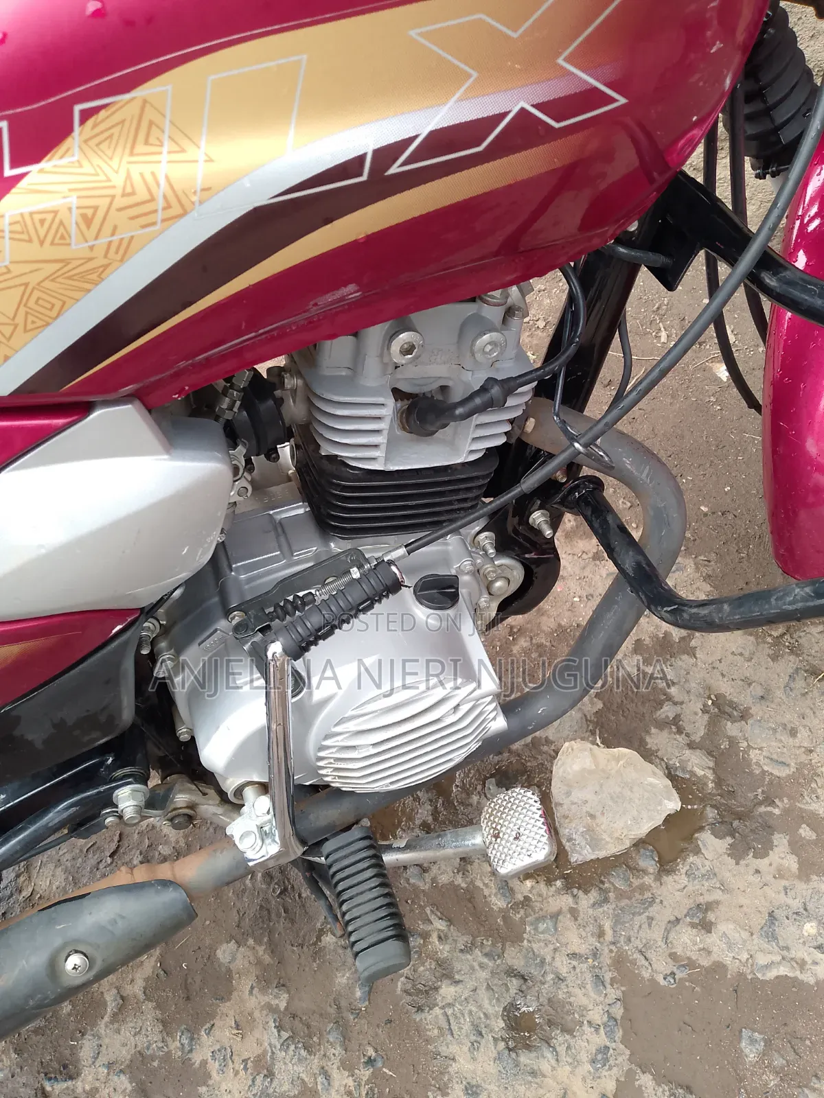 TVS HLX Plus ES 2026 Red