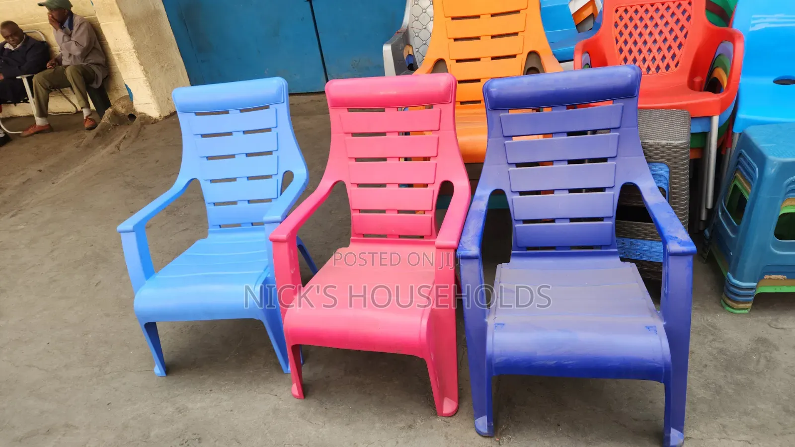 Relax O Plastic Chairs With Slanting Backrest