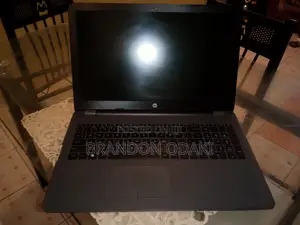 Laptop HP 250 G6 4GB Intel Core i3 HDD 512GB