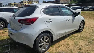 Mazda 2 2019 White