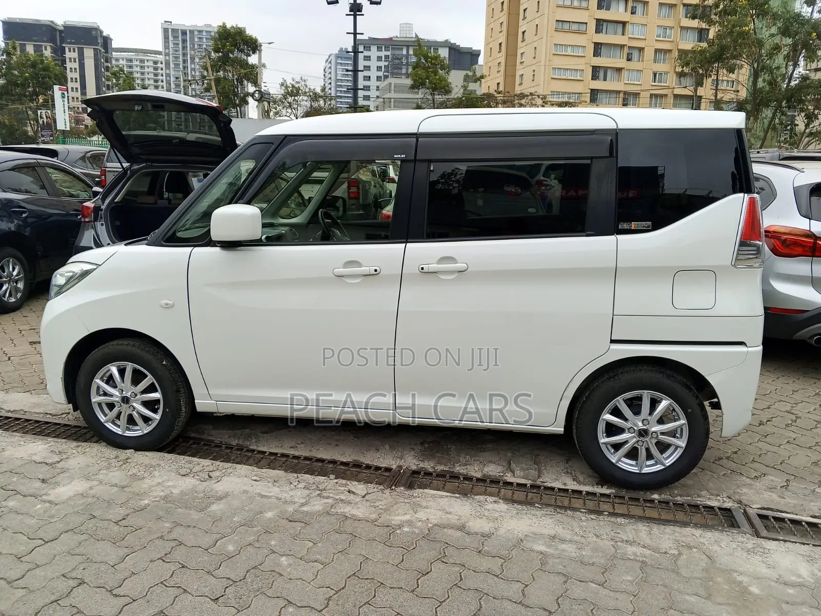 Suzuki Solio 2019 White