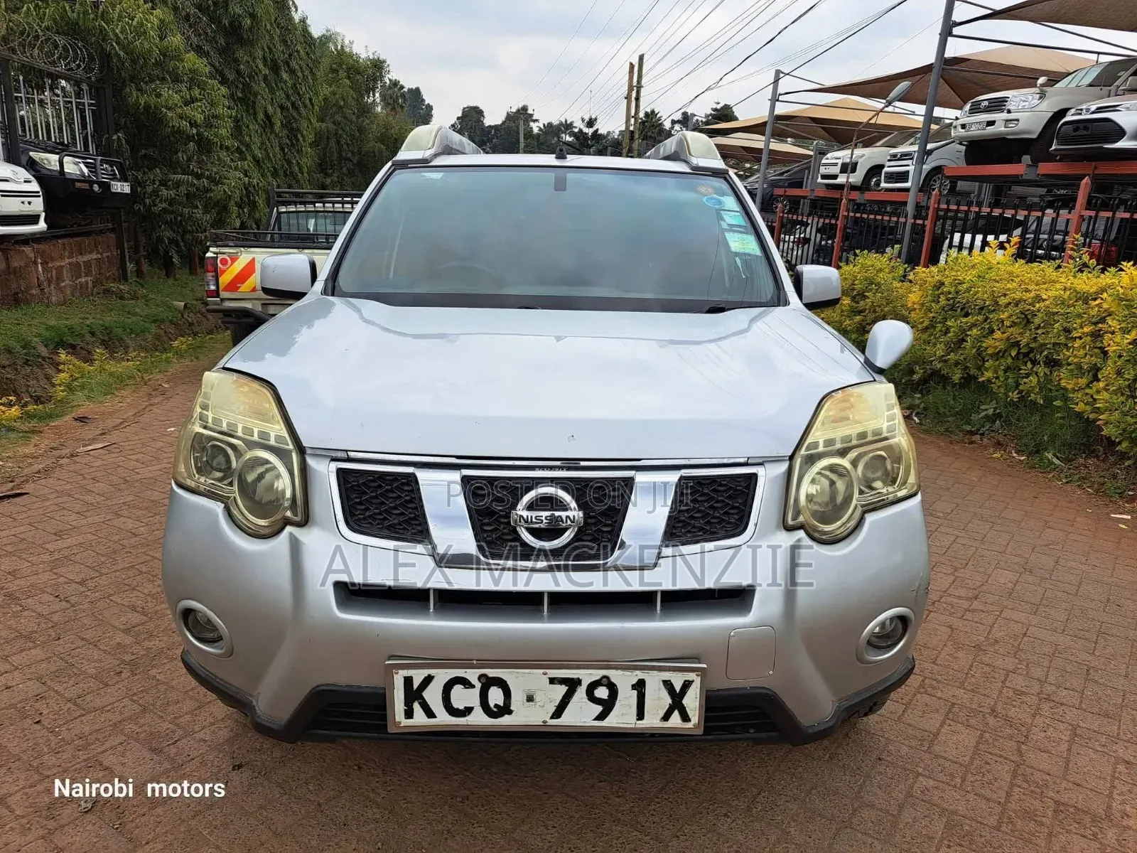Nissan X-Trail 2011 Silver
