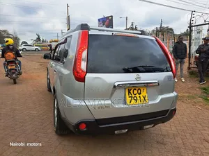 Nissan X-Trail 2011 Silver