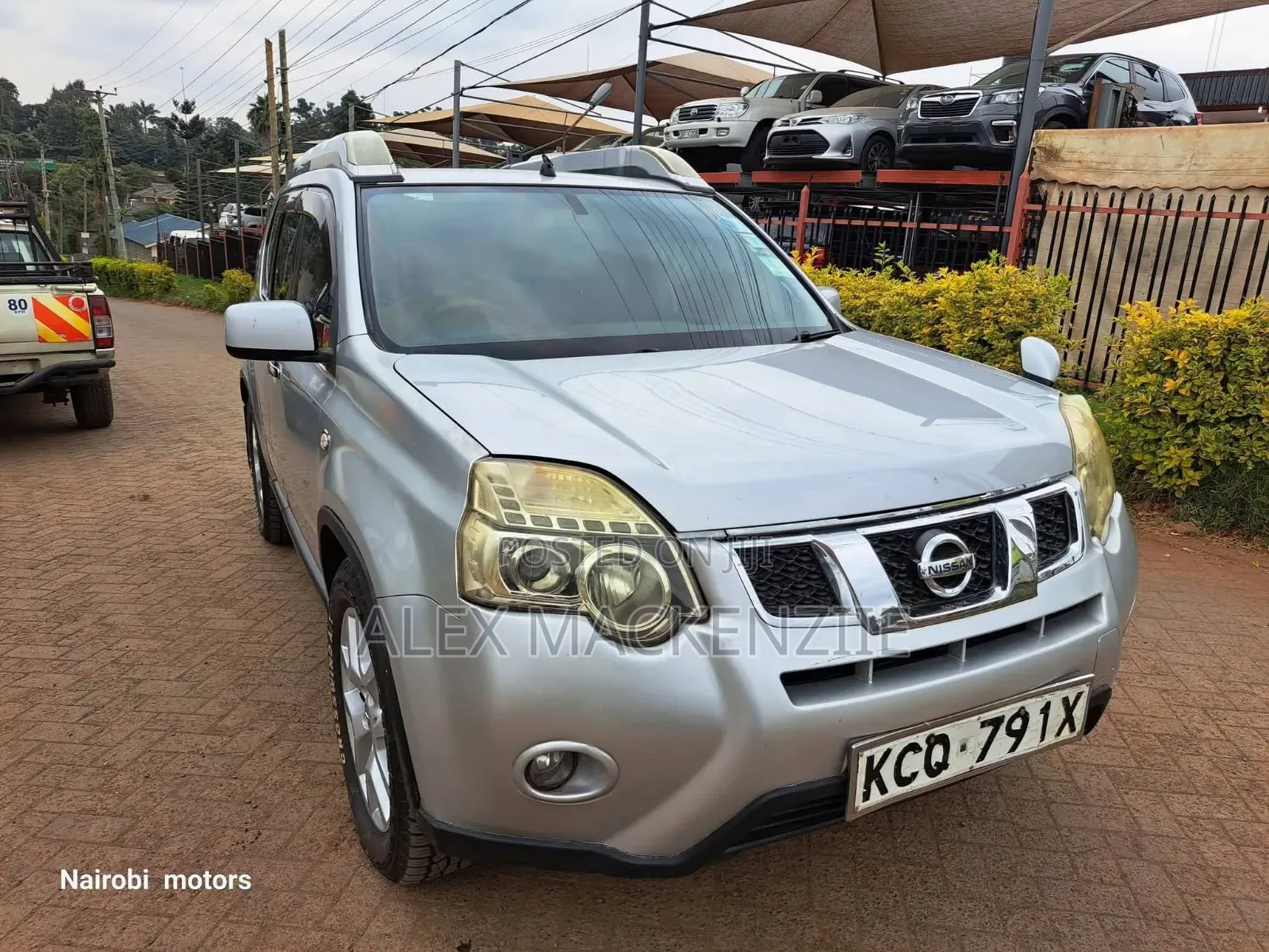 Nissan X-Trail 2011 Silver