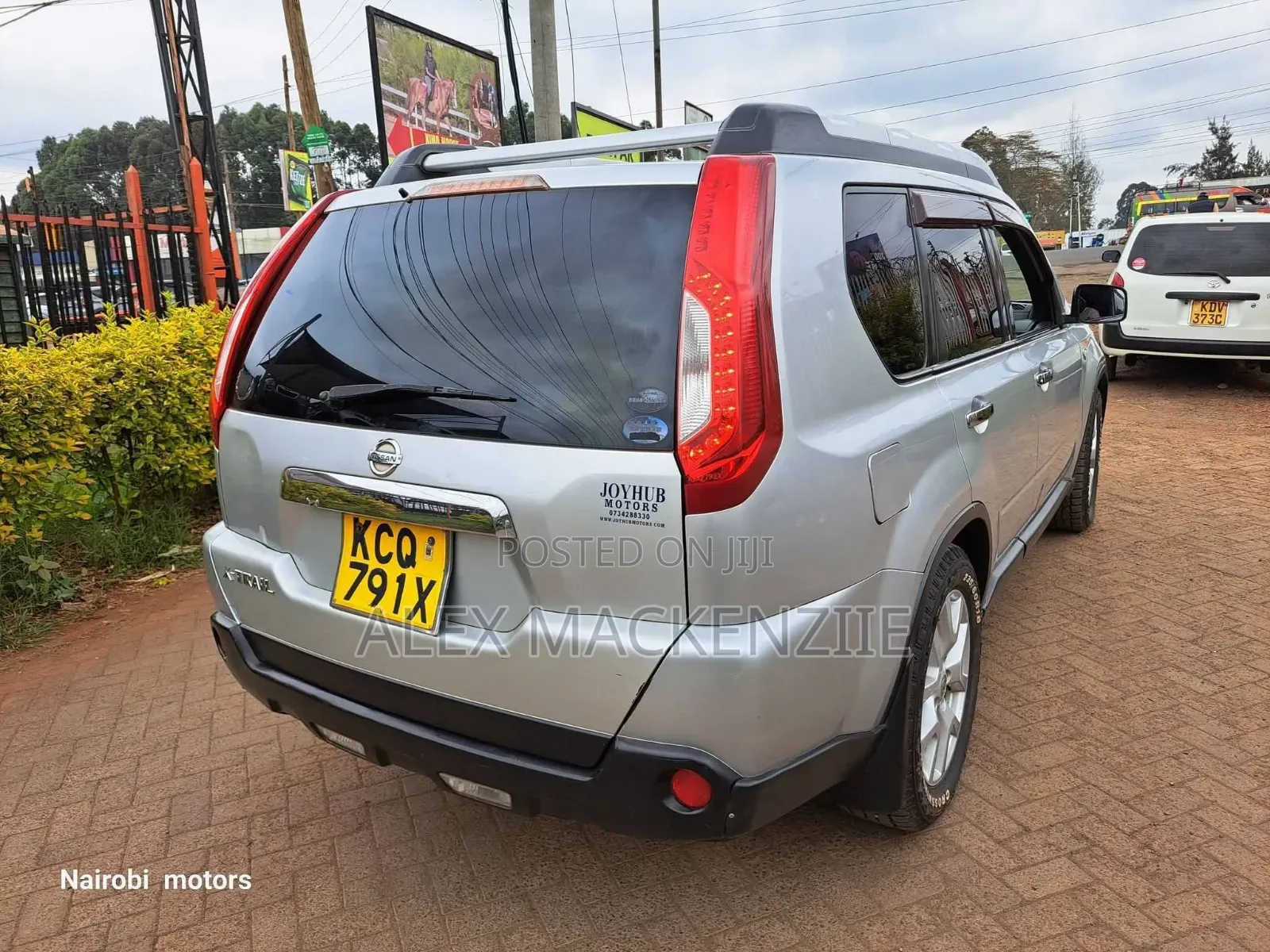 Nissan X-Trail 2011 Silver