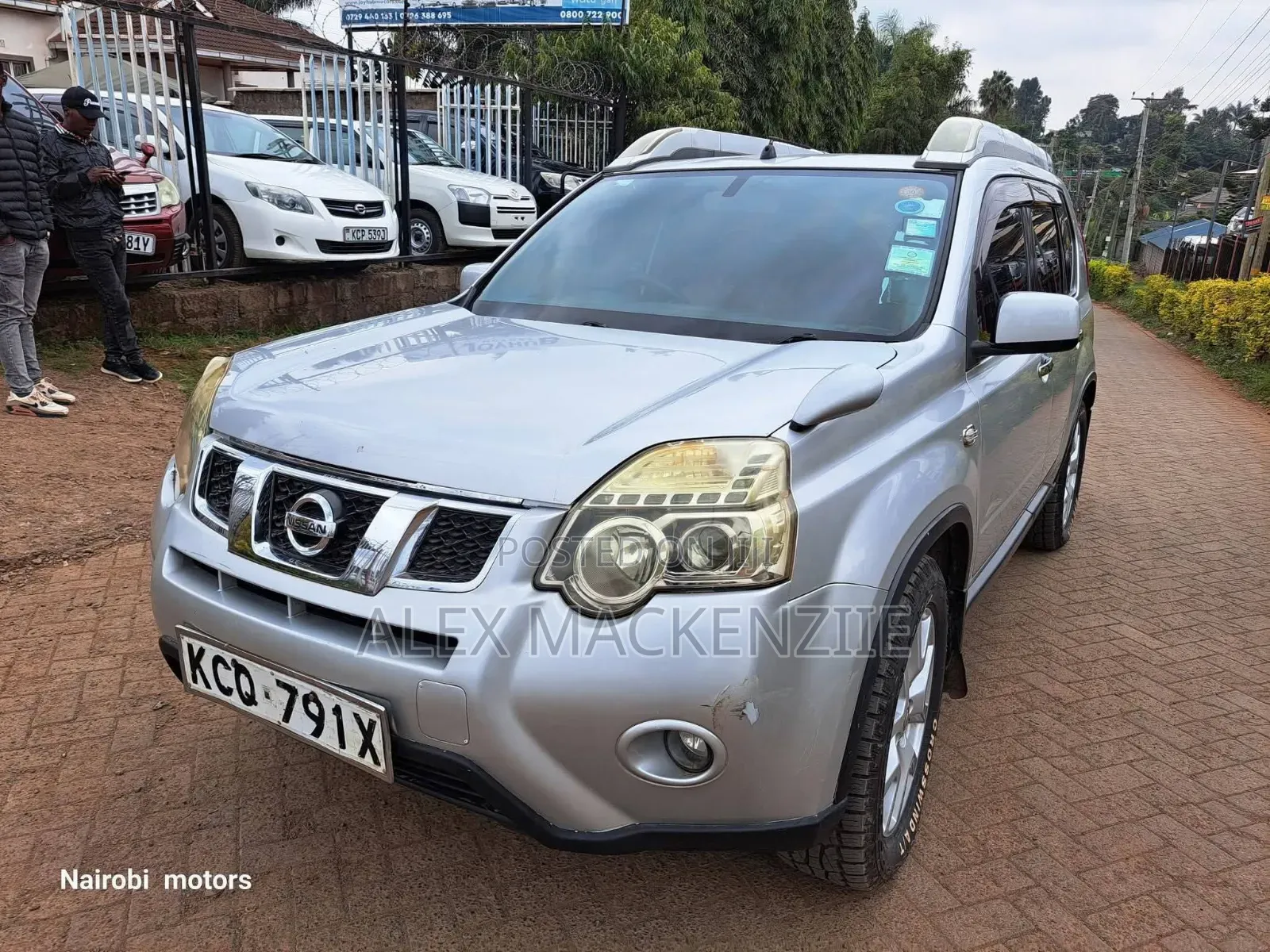 Nissan X-Trail 2011 Silver
