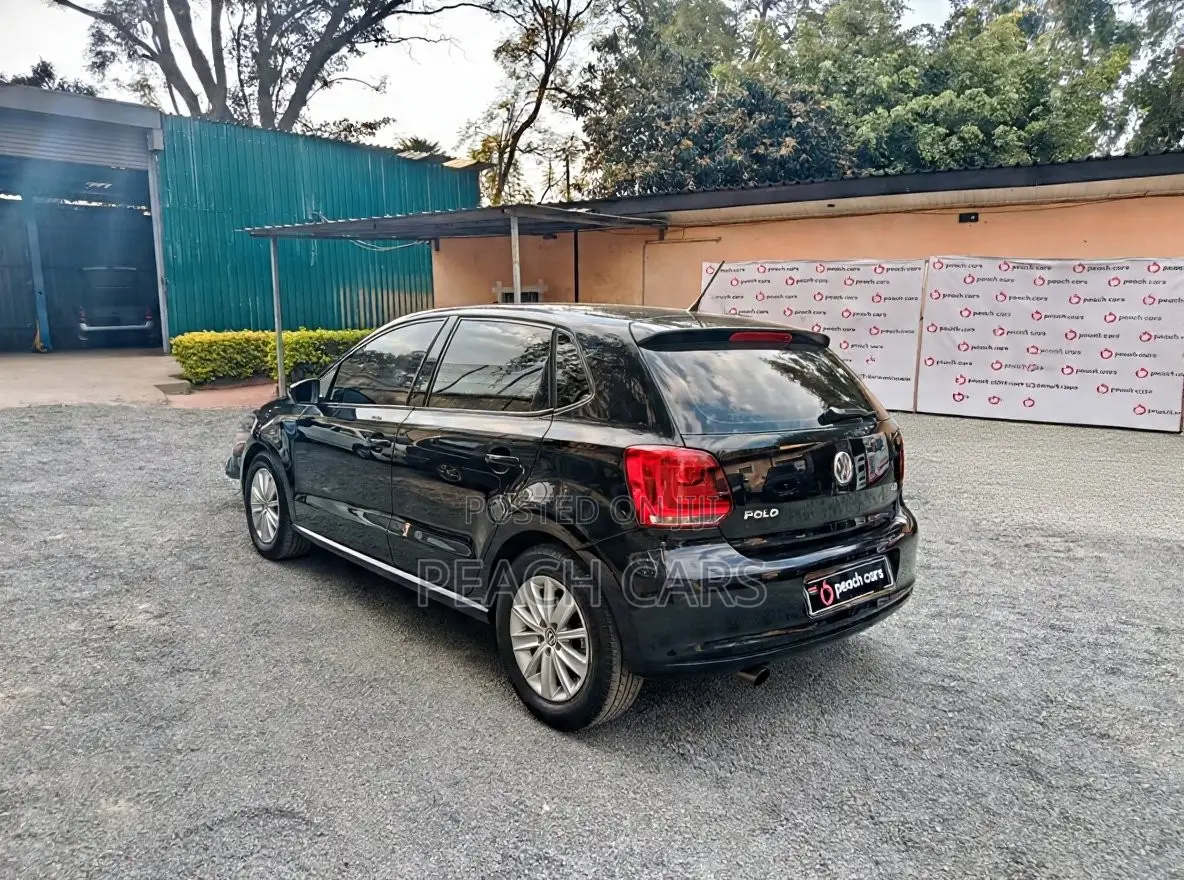 Volkswagen Polo 2011 Black