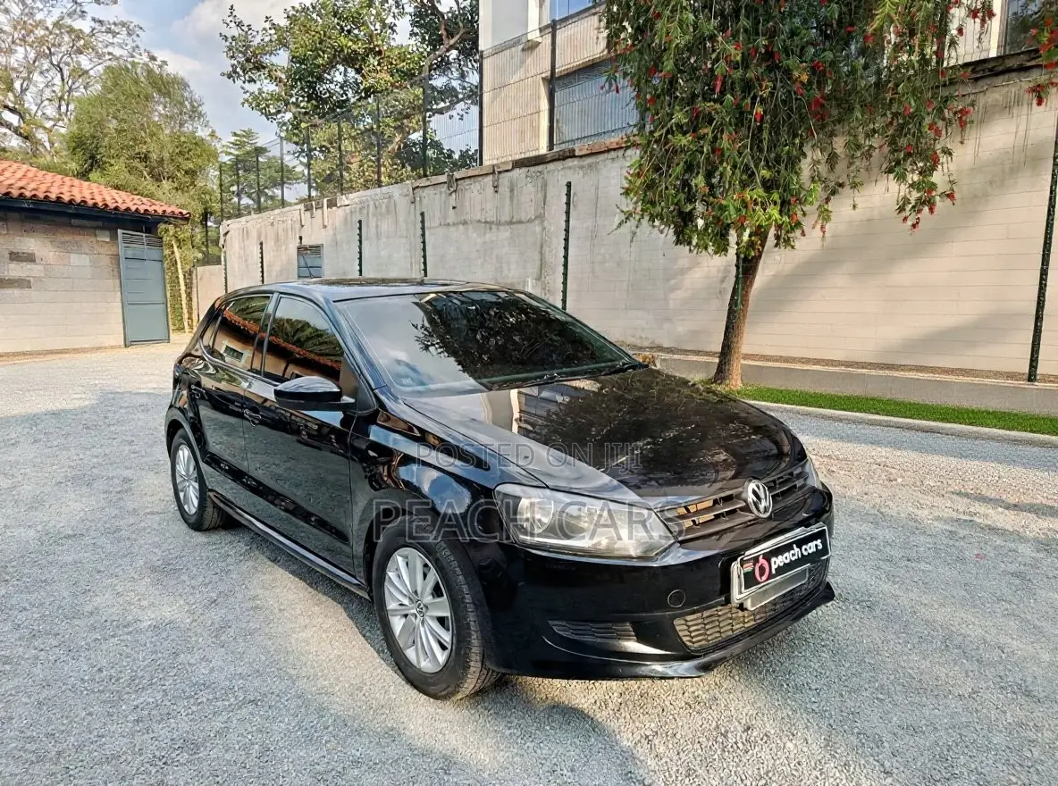 Volkswagen Polo 2011 Black