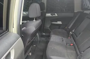 Subaru Forester 2010 Gold