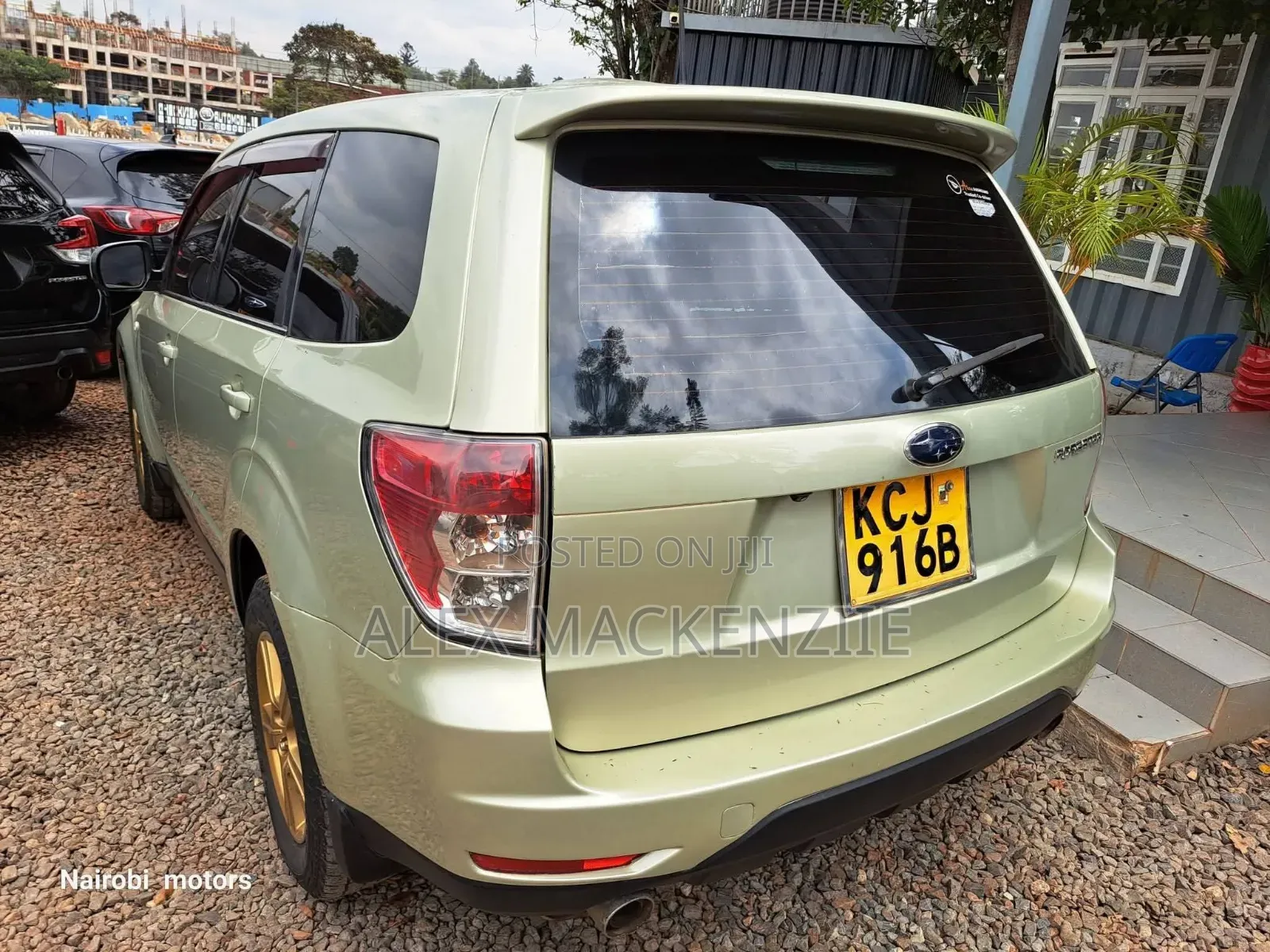 Subaru Forester 2010 Gold