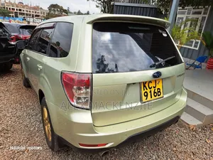 Subaru Forester 2010 Gold