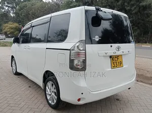 Toyota Voxy 2008 White