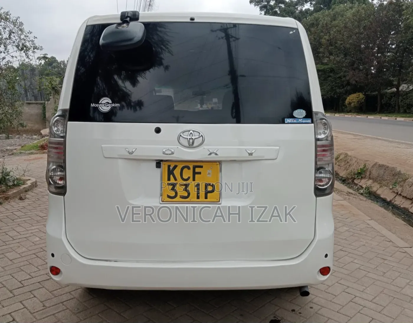 Toyota Voxy 2008 White