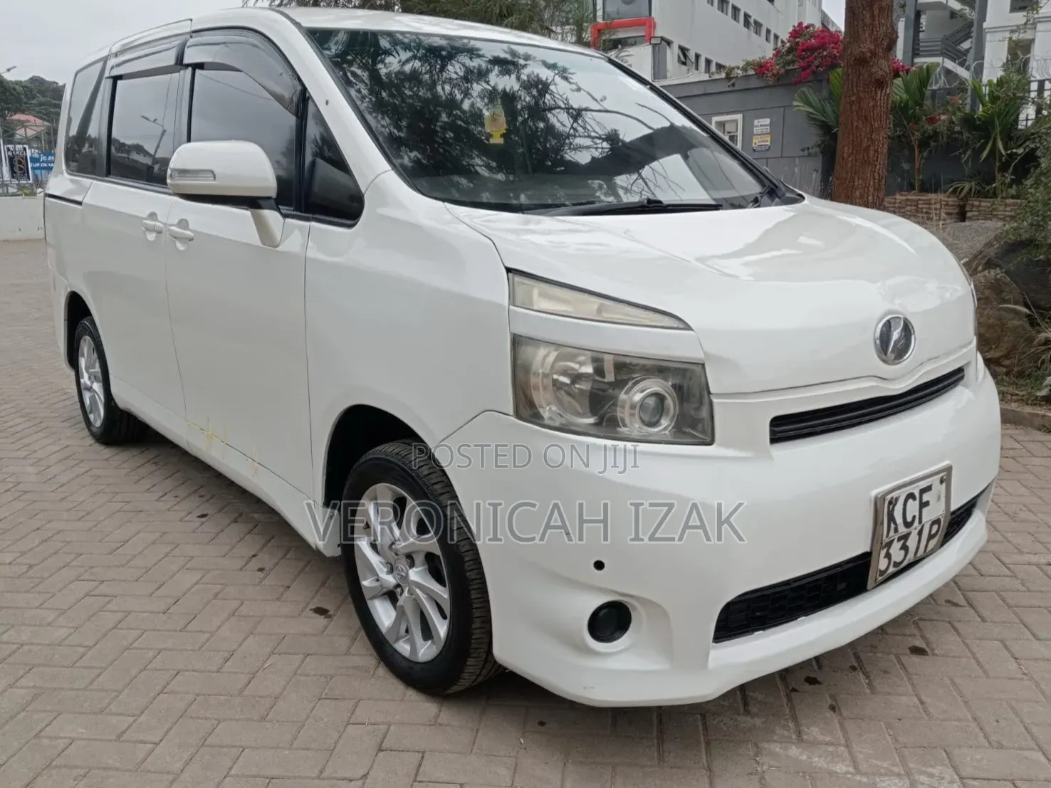 Toyota Voxy 2008 White