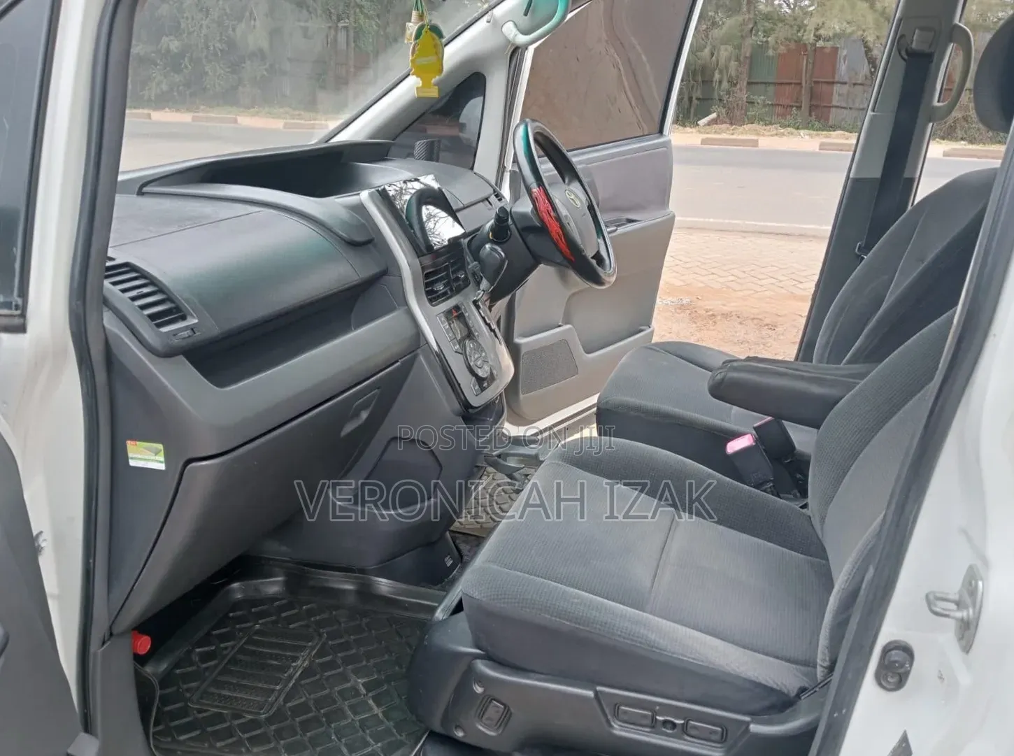 Toyota Voxy 2008 White