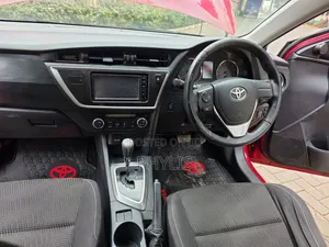 Toyota Auris 2014 Red