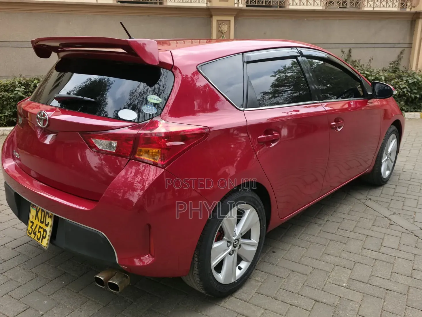 Toyota Auris 2014 Red