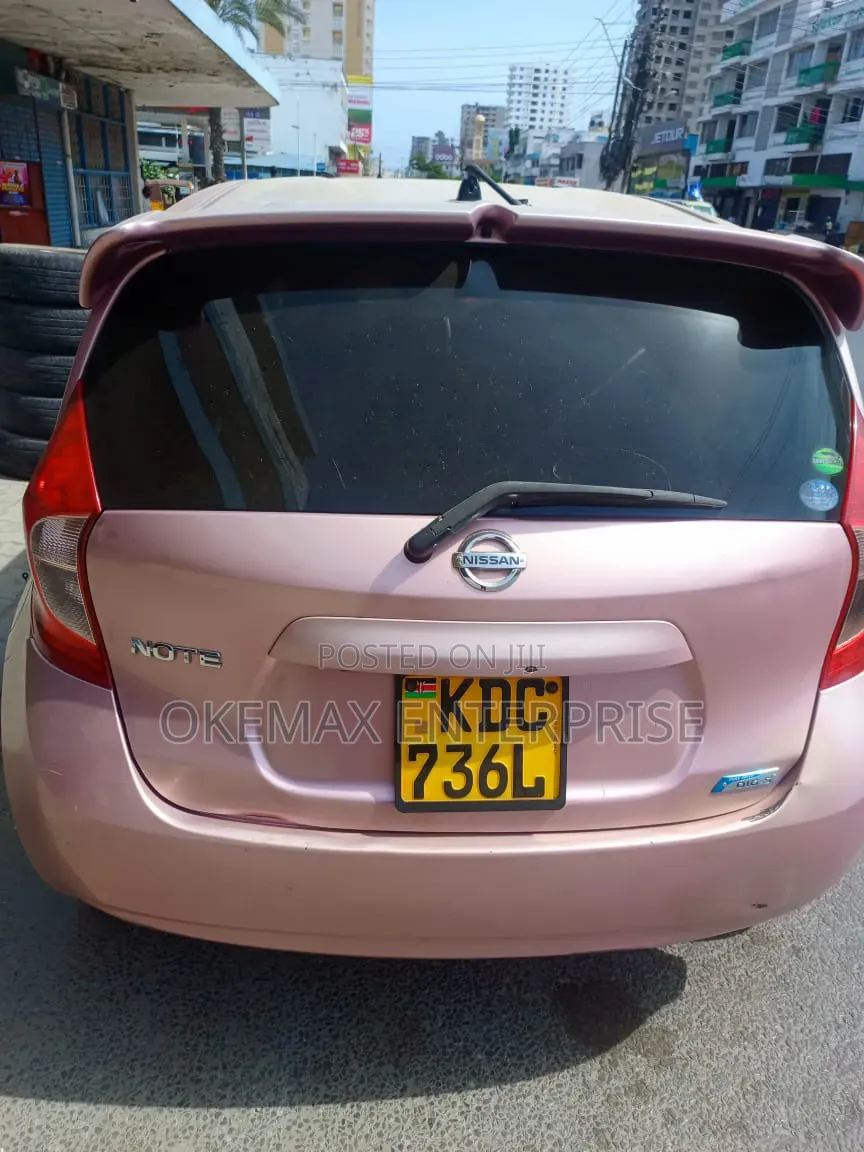 Nissan Note 2014 Pink