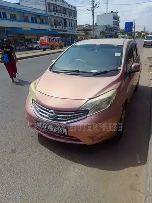 Nissan Note 2014 Pink