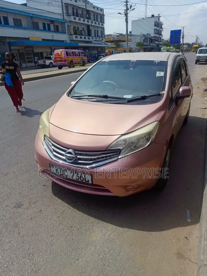 Nissan Note 2014 Pink
