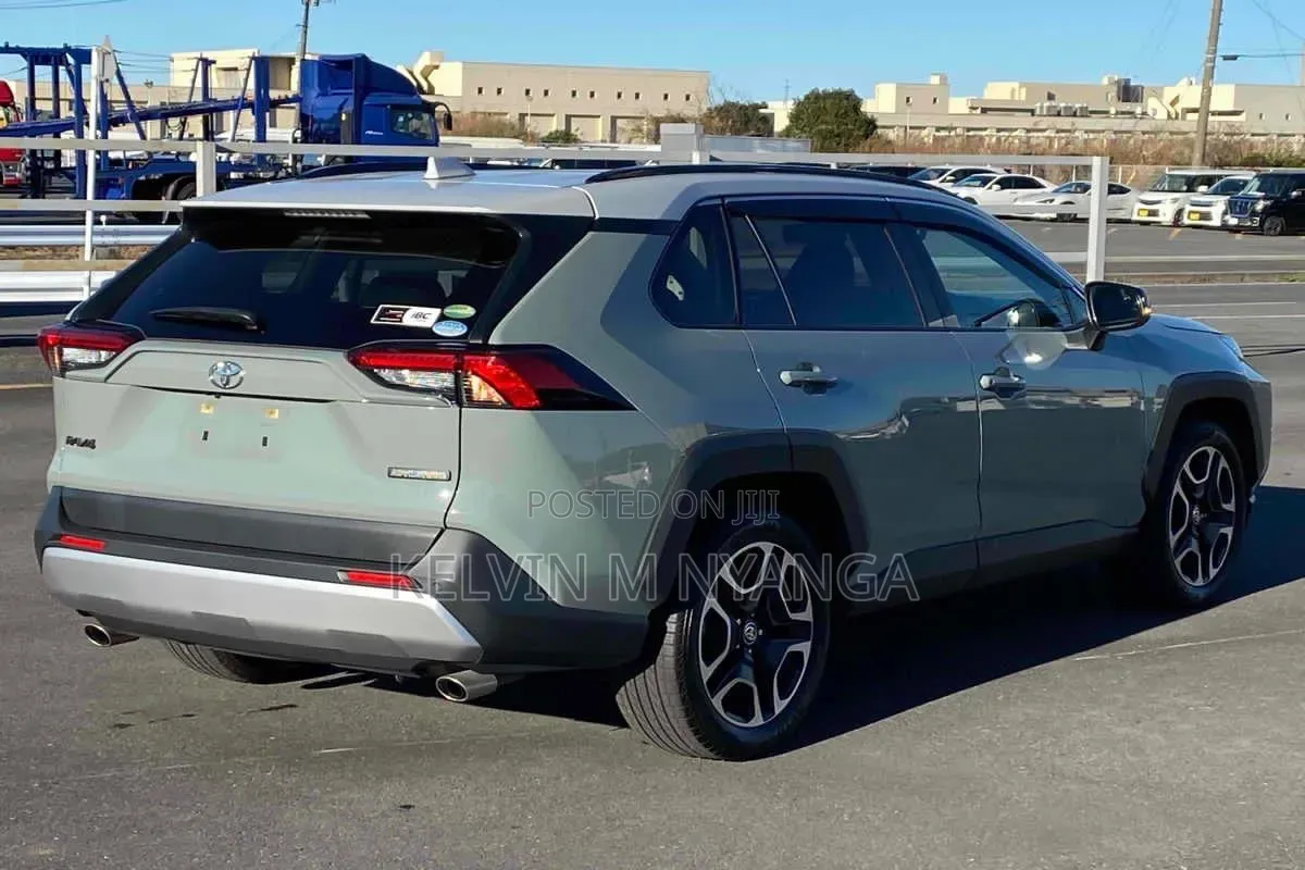 Toyota RAV4 2019 Green