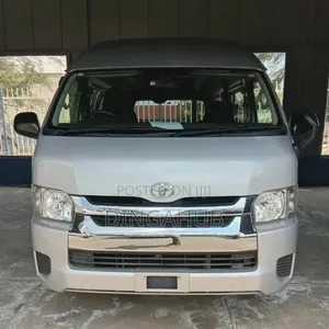 Toyota HiAce 2018 Silver