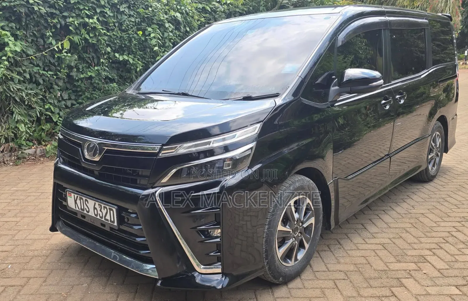 Toyota Voxy 2017 Black