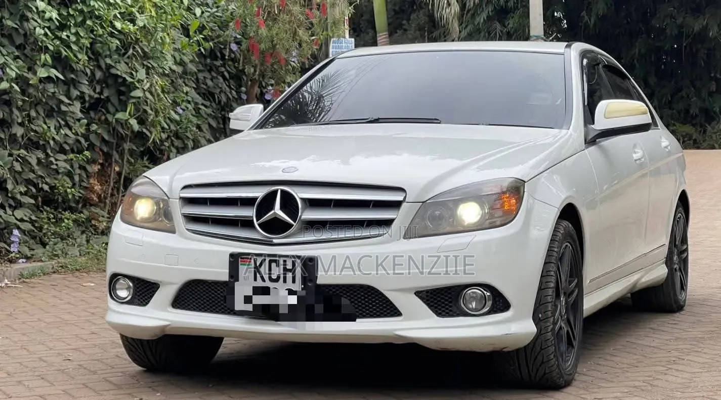 Mercedes-Benz C200 2009 White