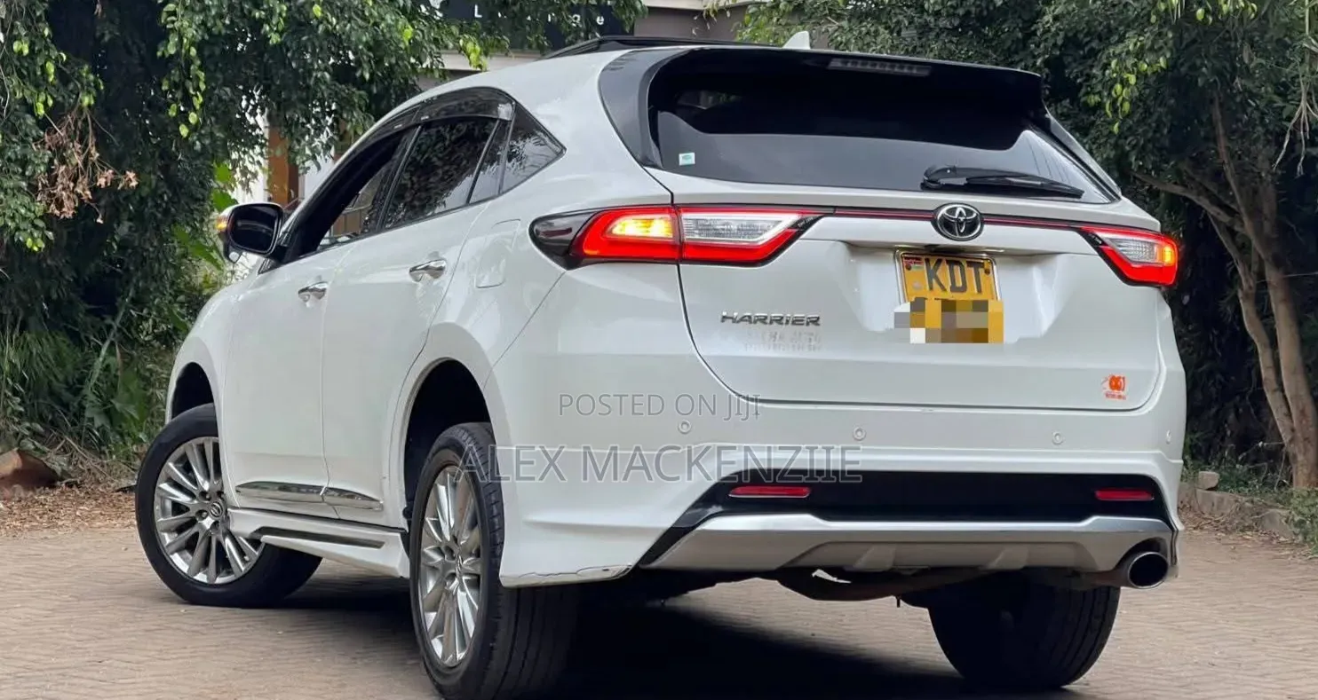 Toyota Harrier 2018 White