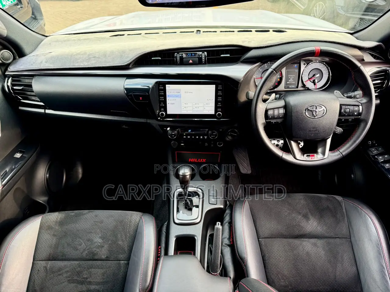 Toyota Hilux 2021 White