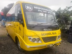 Isuzu NQR 2014 Yellow