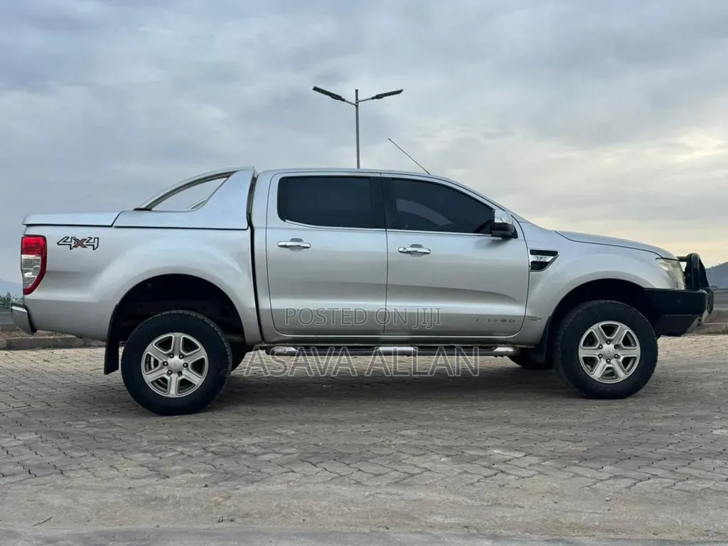 Ford Ranger Wildtrak 2012 Silver