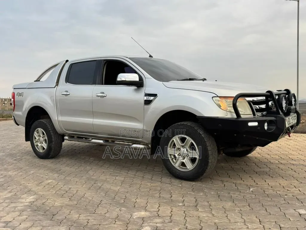 Ford Ranger Wildtrak 2012 Silver