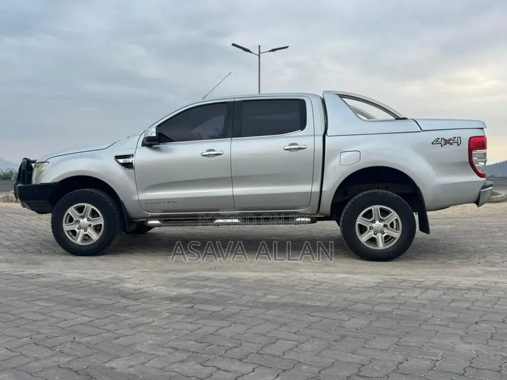 Ford Ranger Wildtrak 2012 Silver