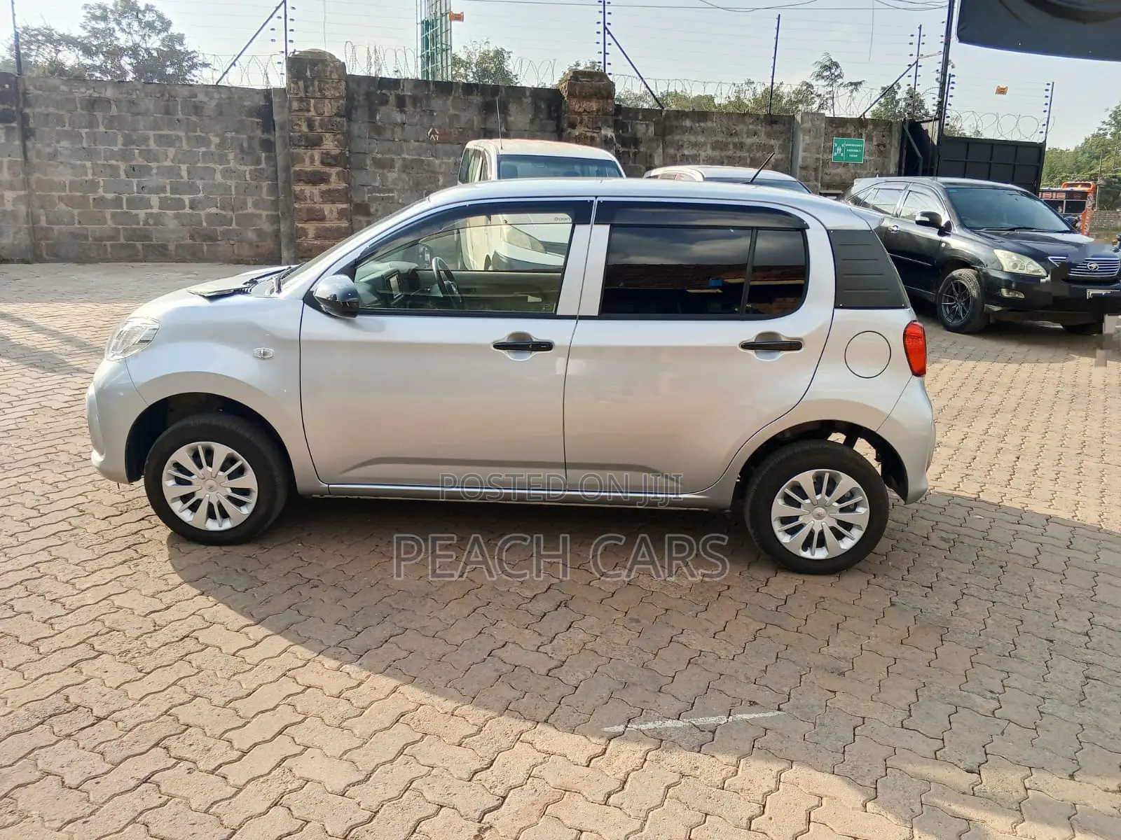 Daihatsu Boon 2020 Silver