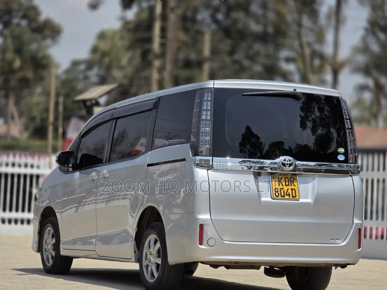 Toyota Voxy 2018 Silver