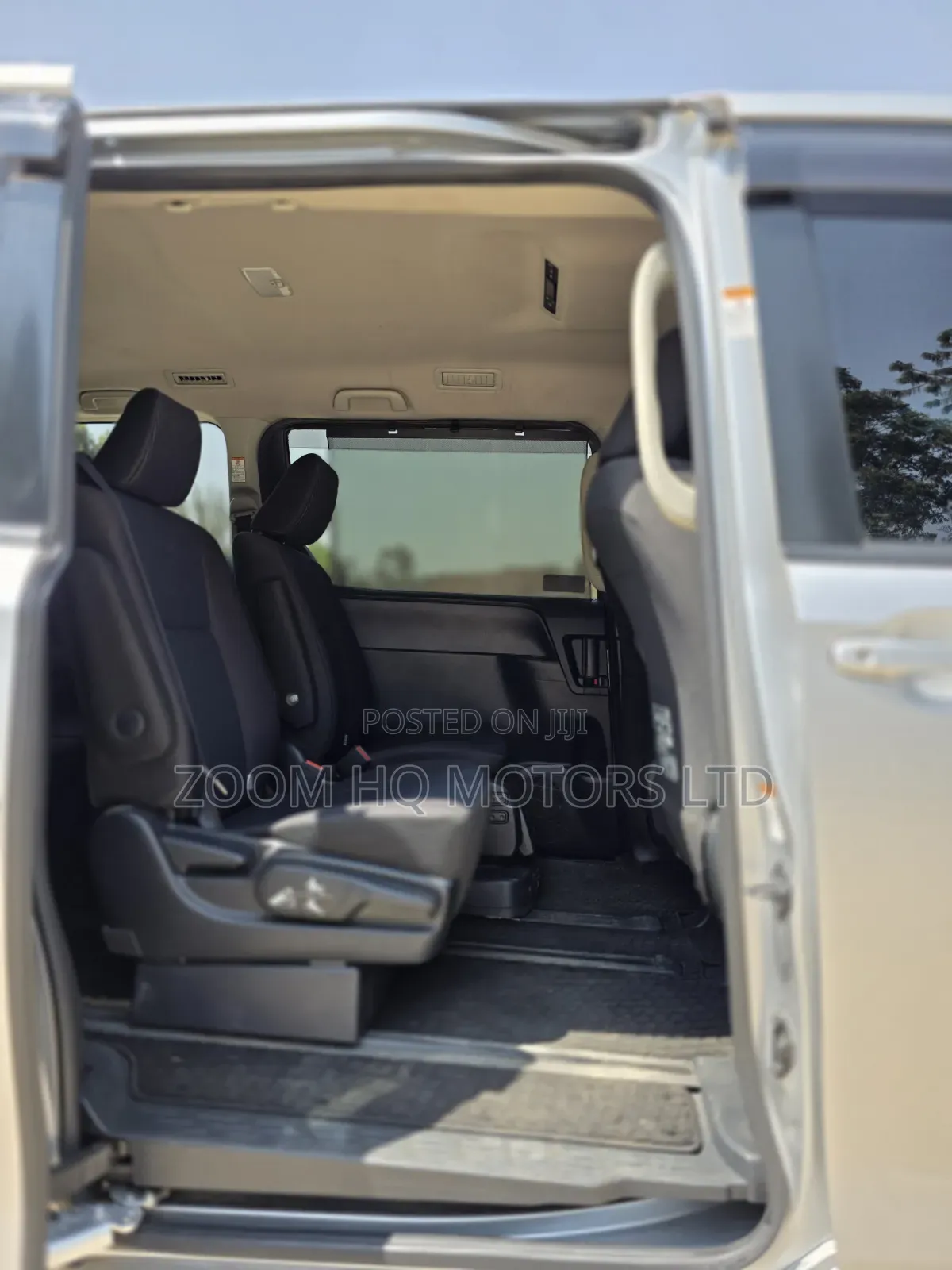 Toyota Voxy 2018 Silver