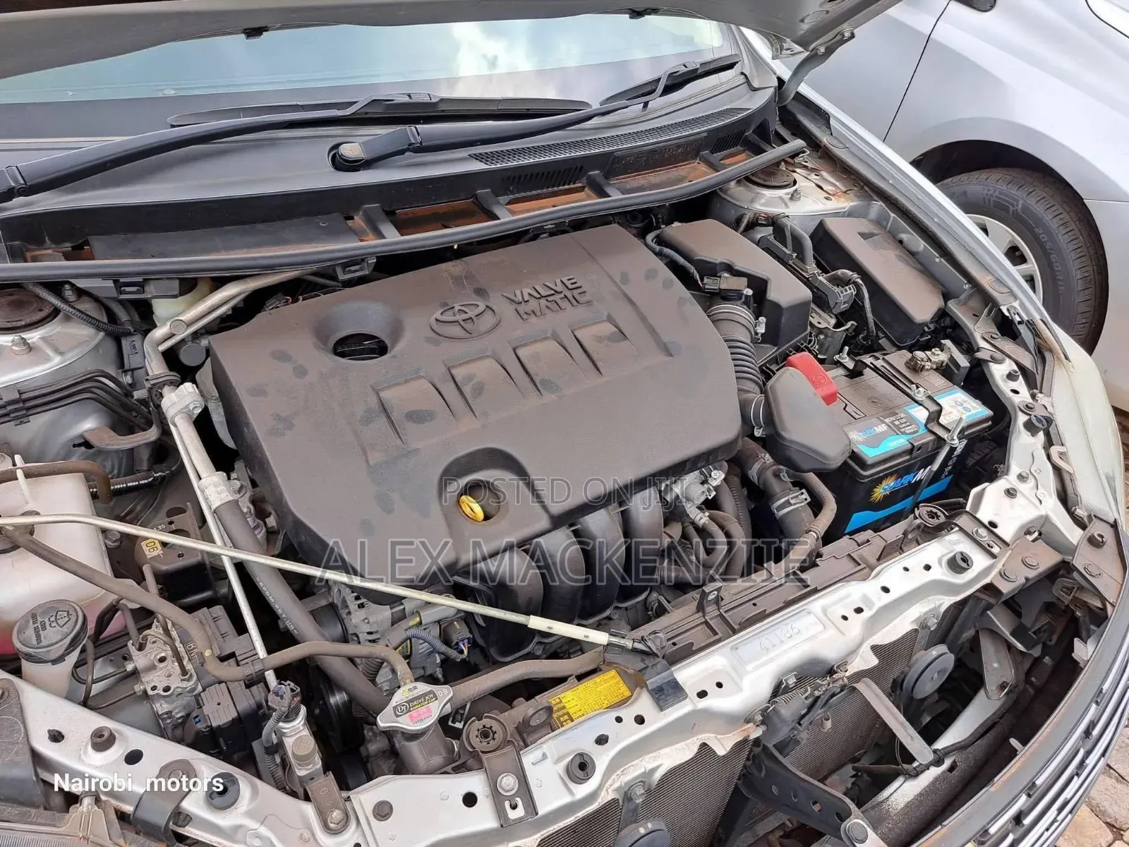 Toyota Premio 2017 Silver