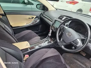 Toyota Premio 2017 Silver