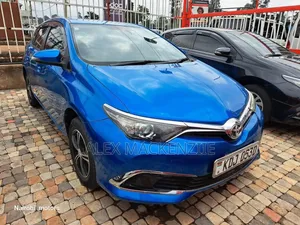 Toyota Auris 2015 Blue