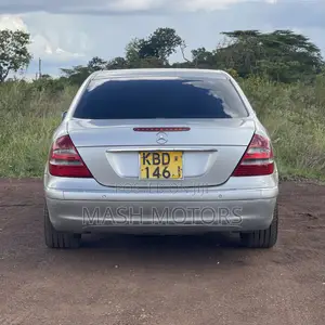 Mercedes-Benz E200 2005 Silver