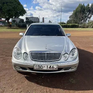 Mercedes-Benz E200 2005 Silver