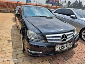 Mercedes-Benz C200 2012 Black
