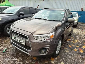 Mitsubishi RVR 2013 Gold