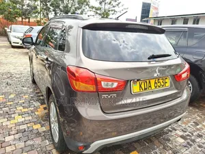 Mitsubishi RVR 2013 Gold