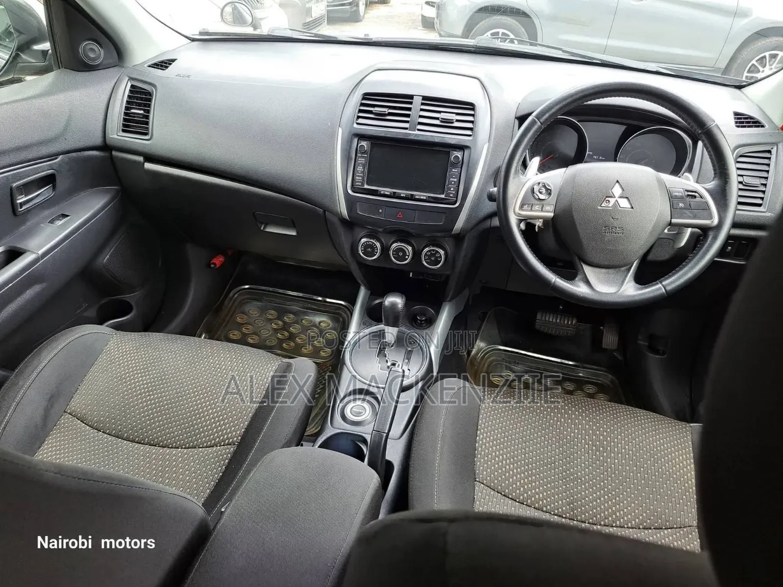 Mitsubishi RVR 2013 Gold